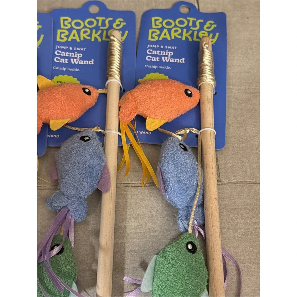 New Boots & Barkley Jump & Swat Catnip Cat Wand Fish Crinkly Target 3 Pieces